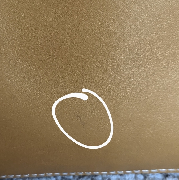 Portland Leather Goods medium classic crossbody - 🦄 Honeycomb leather - Picture 7 of 7